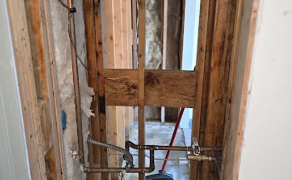 Frozen Pipe Water Removal in Pepper Pike, OH